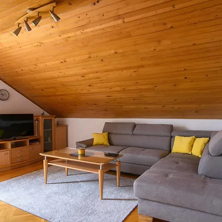 Tonka Apartman Trogir